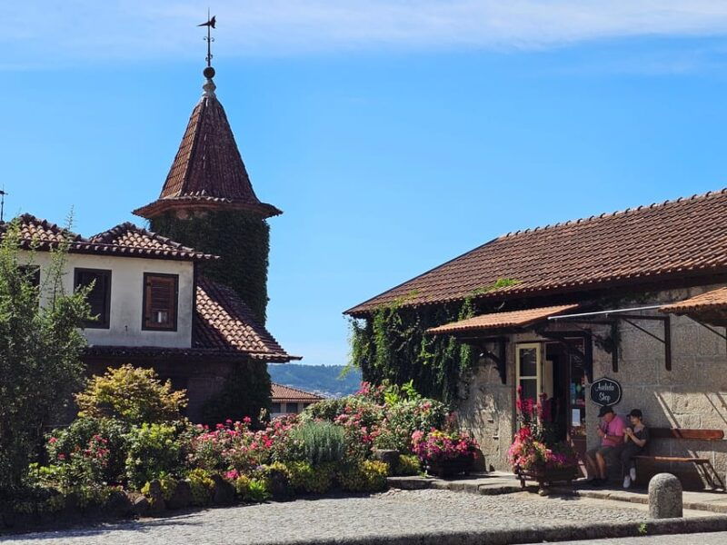 Private Sommelier Tour (Verde e Douro): 3 Wineries and Lunch - An In-Depth Look at the Verde e Douro Private Tour