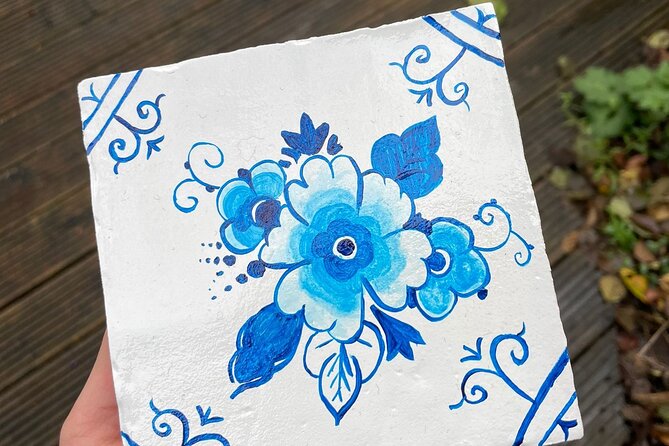 Private Souvenir Creation in Dutch Delft Blue From Netherlands - Tour Details