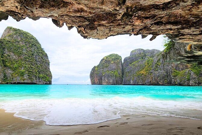 Private Speedboat Tour Phi Phi and 4 Islands From Krabi - Discovering the Itinerary: What You Can Expect from Dawn to Dusk