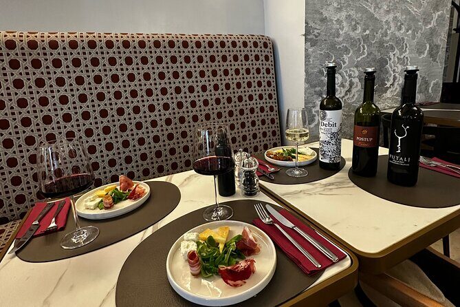 Private Split History Tour with Local Wine & Food Tasting - Good To Know