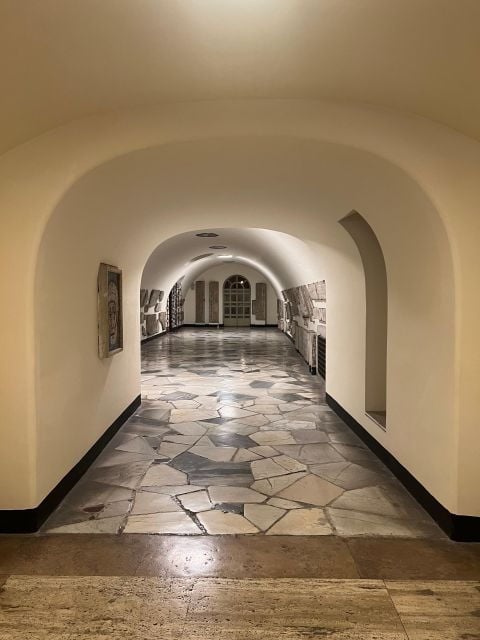 Private St.Peters Basilica & Papal Tomb Tour With Dome Climb - Activity Itinerary