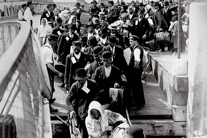 Private Statue of Liberty and Ellis Island Tour in Spanish, Italian or French - Pricing and Copyright