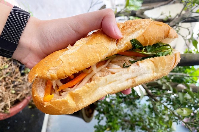 Private Street Food Tour by Scooter in Ho Chi Minh City - Pickup and Cancellation Policies