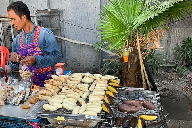Private Street Food Tour in Bangkok and Golden Mount Wat Saket - Booking and Pricing Information