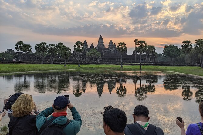 Private Sunrise Angkor Small Tour - Tour Inclusions and Details
