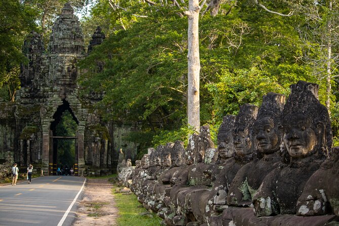 Private Sunrise Angkor Tour - Expert Guide & Breakfast Included - Traveler Photos