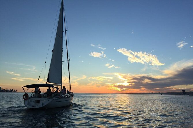Private Sunset Sailing Tour in Lisbon With Welcome Drink - Overview and Itinerary