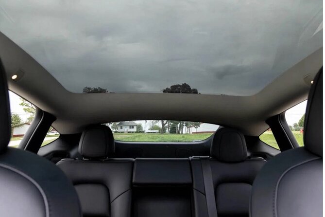 Private SUV Tour by 100% Electric Tesla - Vehicle Amenities
