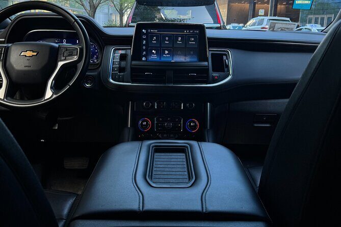 Private SUV Transfer from O'Hare Midway Airport to Chicago - Detailed Review of the Airport Transfer Experience