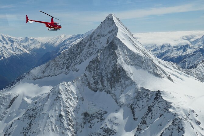 Private Swiss Alps Helicopter Tour Over Snow Covered Mountain Peaks and Glaciers - Ideal for Honeymoon or Family Group