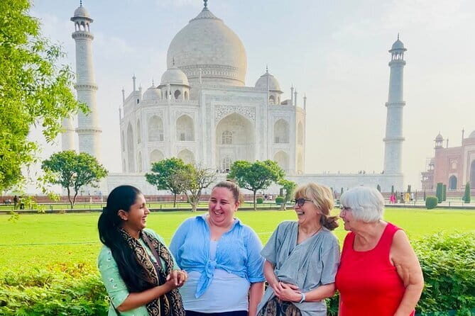 Private Taj Mahal, Agra Fort & Baby Taj Tour from Delhi by Car - A Complete Look at the Private Taj Mahal, Agra Fort & Baby Taj Tour from Delhi by Car