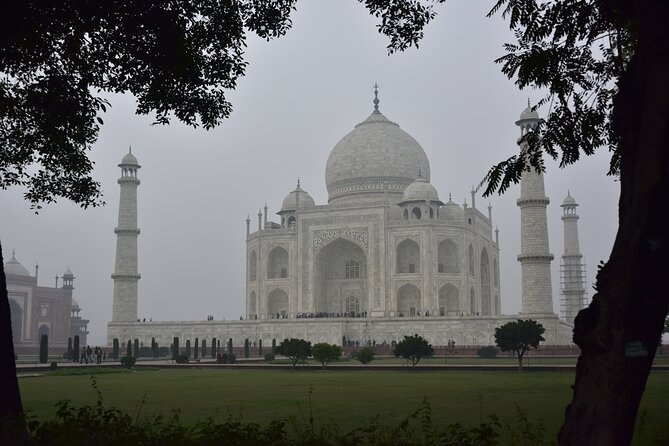 Private Taj Mahal and Fatehpur Sikri Tour From Delhi by Car - Tour Overview