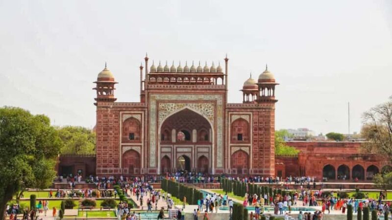Private Taj Mahal Sunrise Guided Tour from New Delhi by Car - Who Should Consider This Tour?