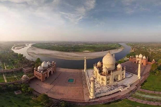Private Taj Mahal Tour from Delhi by Gatimaan Express - Exploring Agra Fort: Mughal Grandeur