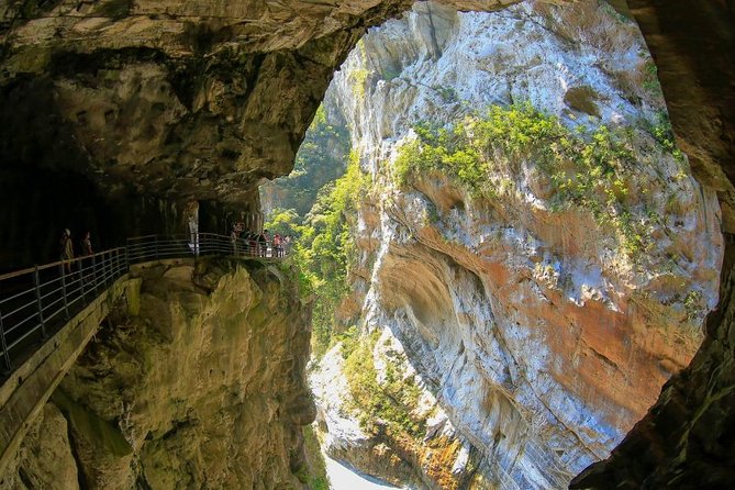 Private Taroko Gorge National Park Day Tour - Tour Highlights