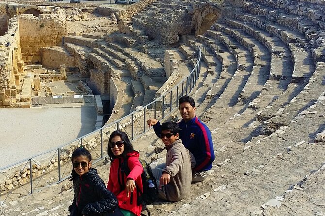 Private Tarragona Tour With 2 Guides and Tarragona Cruise Pickup - Operational Details