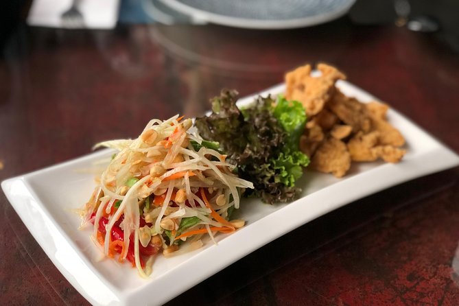 Private Tastes & Temples Along the Chao Phraya - Experiencing the Local Cuisine