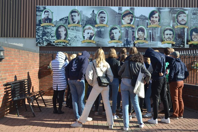 Private Taxi 2hrs Tour and Guide Murals and Political History - Tour Information