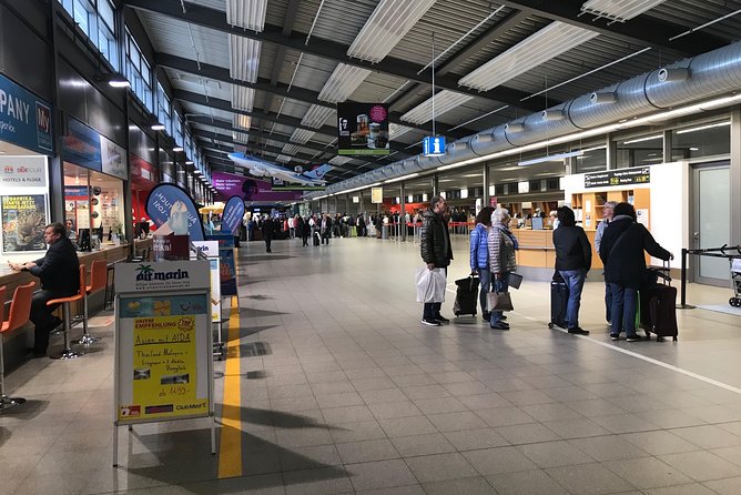 Private Taxi Driver Strasbourg - Stuttgart Airport (Str) - Customizable Travel Itinerary