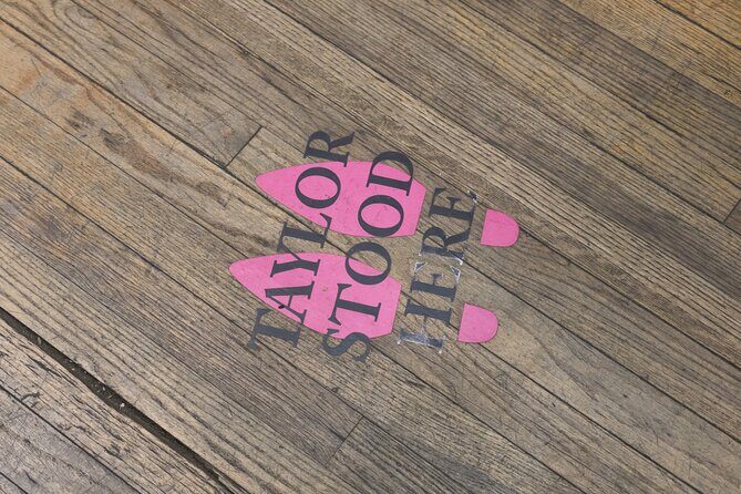 Private Taylor Swift Hotspots Walking Tour - Who Would Love This Tour?