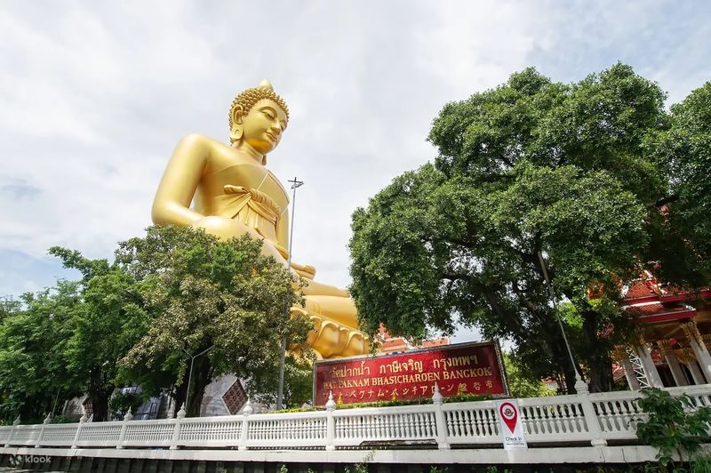 Private Temple Tour: Grand Palace, Wat Arun, Wat Pak Nam(Big Buddha) - Wat Arun by boat and on foot