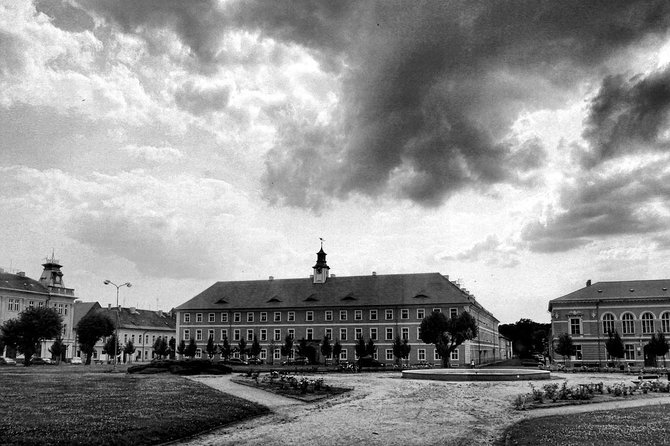 Private Terezin Nazi Camp Tour From Prague All-Inclusive - Directions and Location