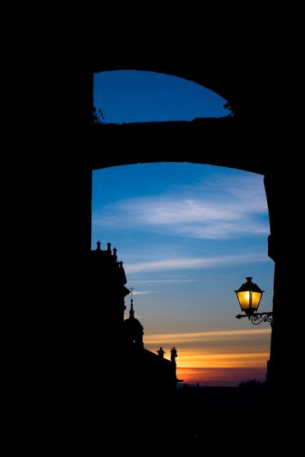 Private Theatrical Tour: Witches Outside! - Booking Information