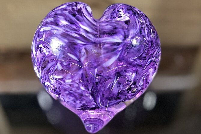 Private Three Piece Glassblowing Lesson for up to 6 people - Making It Special: Views, Atmosphere, and Group Dynamics