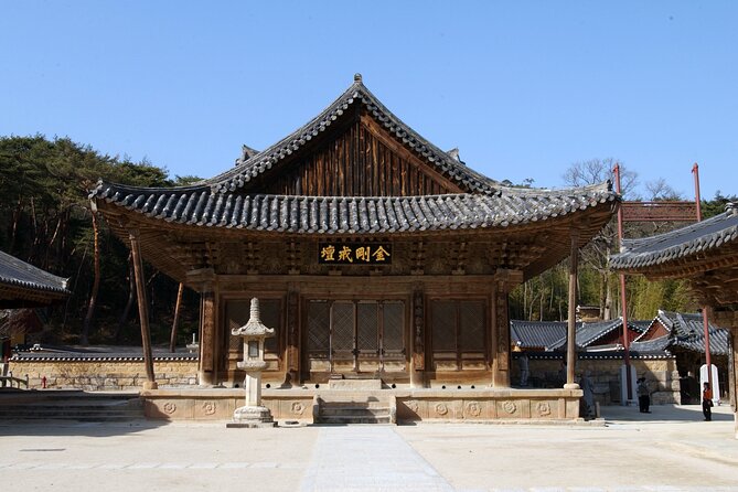 Private Tongdosa Temple Tour Including Gourmet Eonyang Style Bulgogi Lunch - Spiritual Journey for Korean Monks