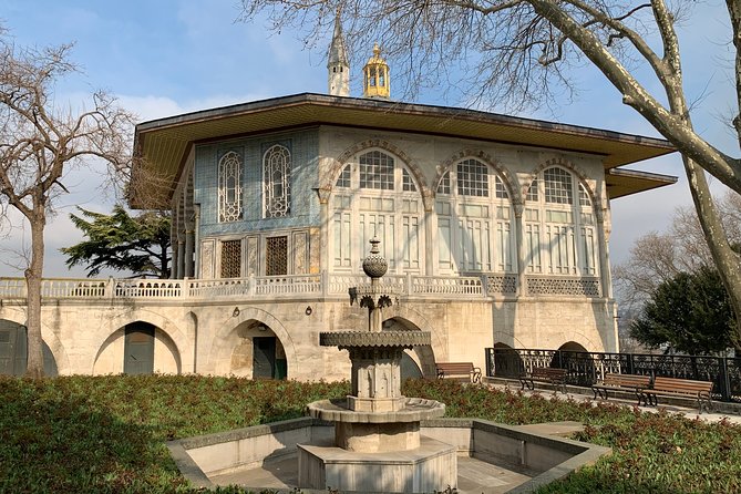 Private Topkapi Palace, Basilica Cistern and Grand Bazaar Tour - Inclusions and Tour Details