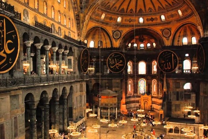 Private: Topkapi Palace, St. Sophia, Blue Mosque, Grand Bazaar, Hipodromme - Expert Guides: Unravel the Secrets of Istanbuls Past
