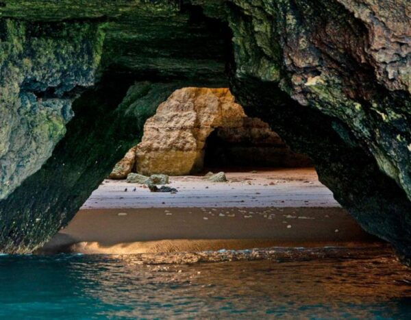 Private Tour 1h30 I Benagil´S Best Caves - Armação De Pêra - Frequently Asked Questions