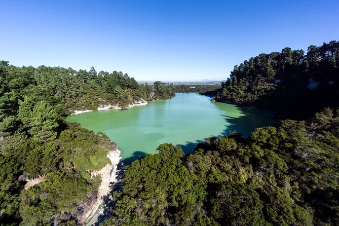 Private Tour [4 Days]: Waitomo Caves, Hobbiton, Rotorua, Hells Gate & Wai-O-Tapu - Fitness and Equipment