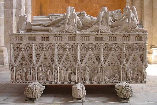 Private Tour Alcobaça & Batalha MonasteriesNazaré (from Caldas) - Itinerary