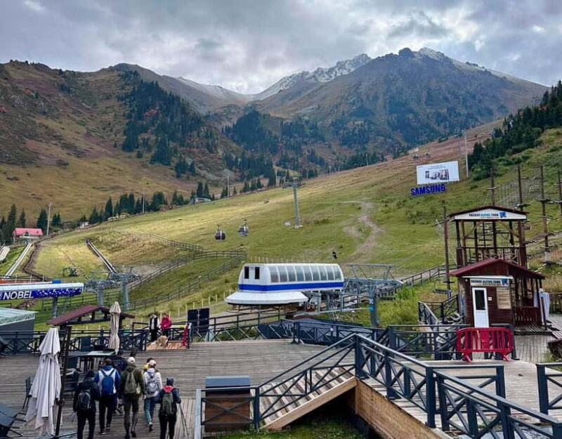 Private tour: Almaty Top 6 locations - Starting the Day: Ascension Cathedral