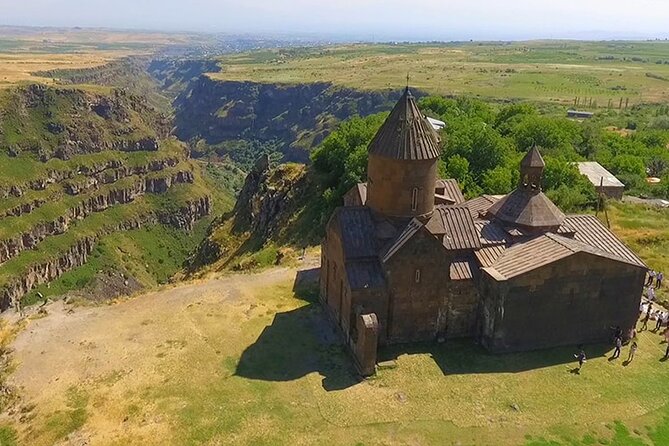 Private Tour: Alphabet Monument, Hovhannavank, Saghmosavank Monasteries - Meeting and Pickup Details