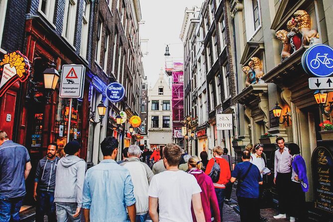 Private Tour: Amsterdam Red Light District and Food Tour With Expert Guide - What to Expect on the Amsterdam Red Light District Tour