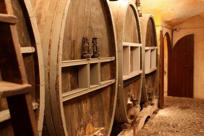Private Tour: Ancient Akrotiri and Santorini Wineries Tour - Personalized Experience With Small Group Size