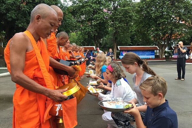 Private Tour Around Thailand in 10 Days - Accommodation and Transportation