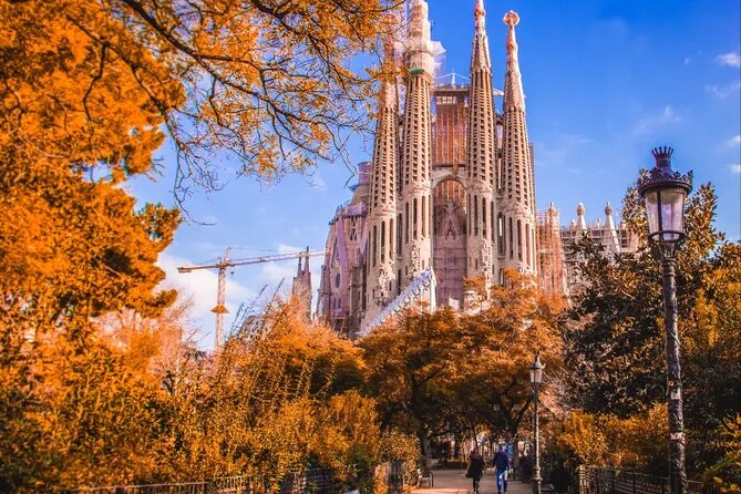 Private Tour Around the Outside of the Sagrada Familia - Tour Details