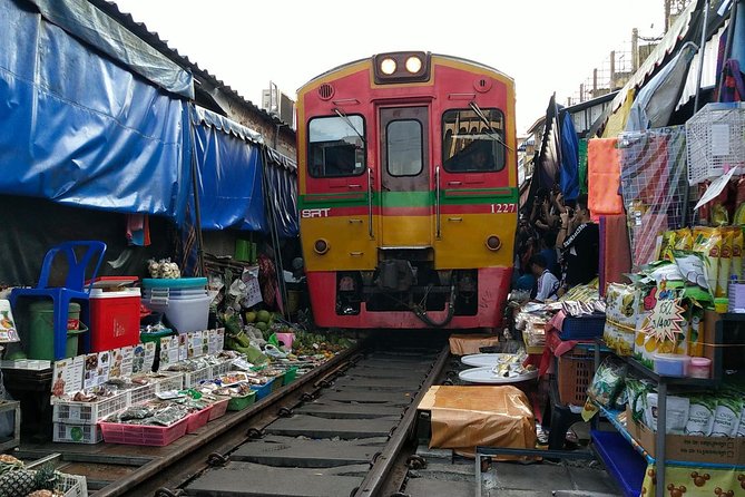 Private Tour at Damnoen Saduak Floating Market - Market Exploration