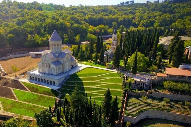 Private Tour at Kakheti Bodbe Monastery and Sighnaghi Love City - Inclusions