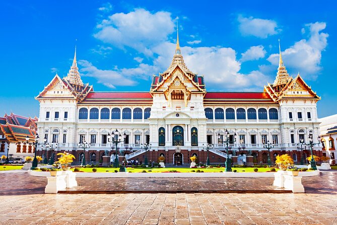 Private Tour Bangkok Temple and Thai Classic Masked Show - Expert Guides