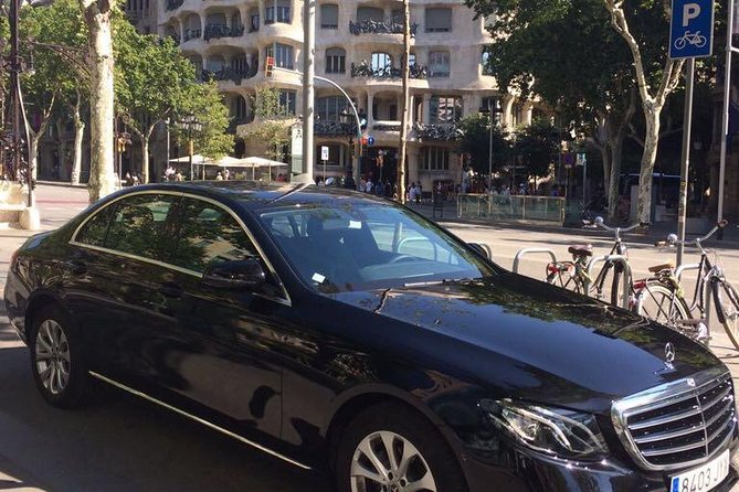 Private Tour Barcelona and Montserrat 8 Hours - Barcelona Sightseeing