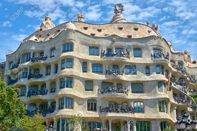 Private Tour: Barcelona Full-Day Sightseeing Tour - Tour Guide Experience