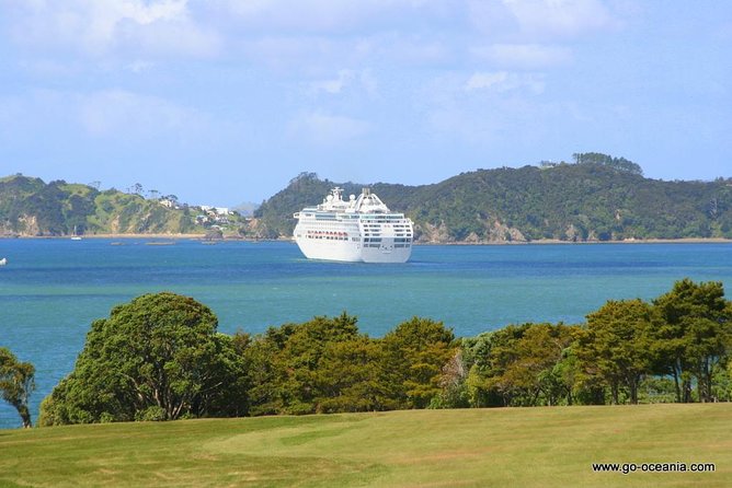 Private Tour: Bay of Islands Tour With Wine Tasting - Wine Tasting in Kerikeri