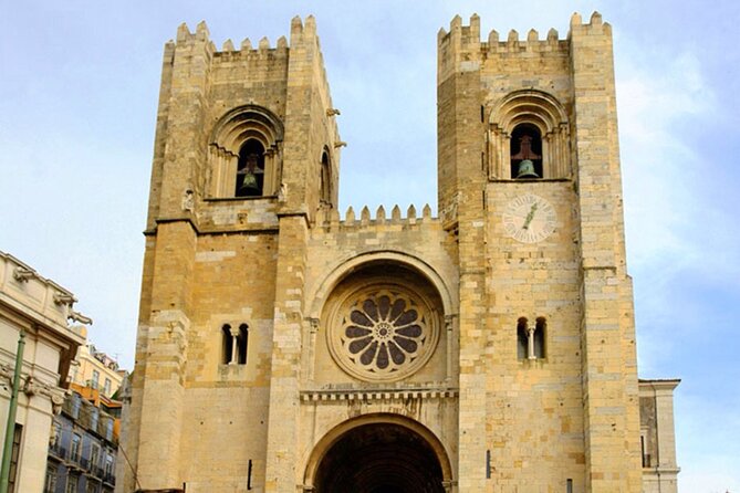 Private Tour by Car in Lisbon - Vehicle Comfort