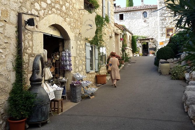Private Tour by Private Car: Grasse, Cannes, Antibes - Start Time and End Point