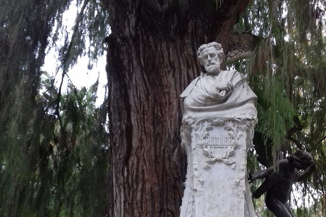 Private Tour Cathedralold Jewish Neighborhood - Common Questions