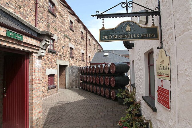 Private Tour - Causeway, Castles & Whiskey Tour - Game of Thrones - Whiskey Distillery Tour